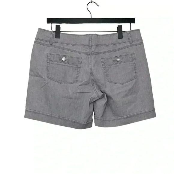 Santana Jeans shorts, tailored light  gray with cuffs - Picture 3 of 8